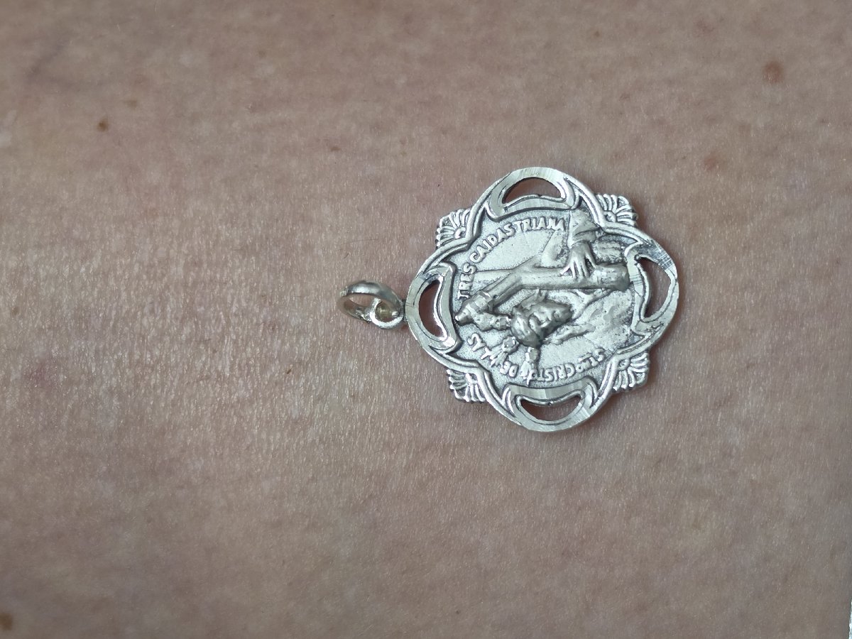 Medalla Tres Caídas